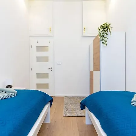 Opera 3br W Sauna By Newave *