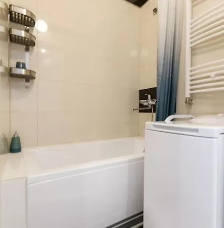 Opera 3br W Sauna By Newave Apartman *